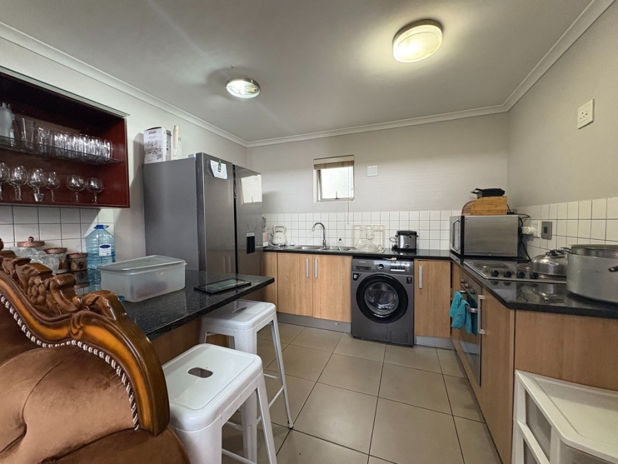 To Let 3 Bedroom Property for Rent in Salt River Western Cape